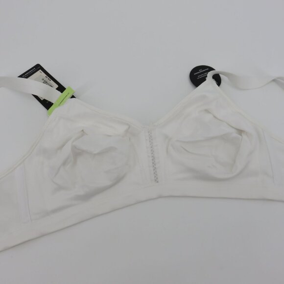 Bali 40B Bra Wireless Classic Support Cool Comfort Fabric Solid White NEW - Picture 7 of 12